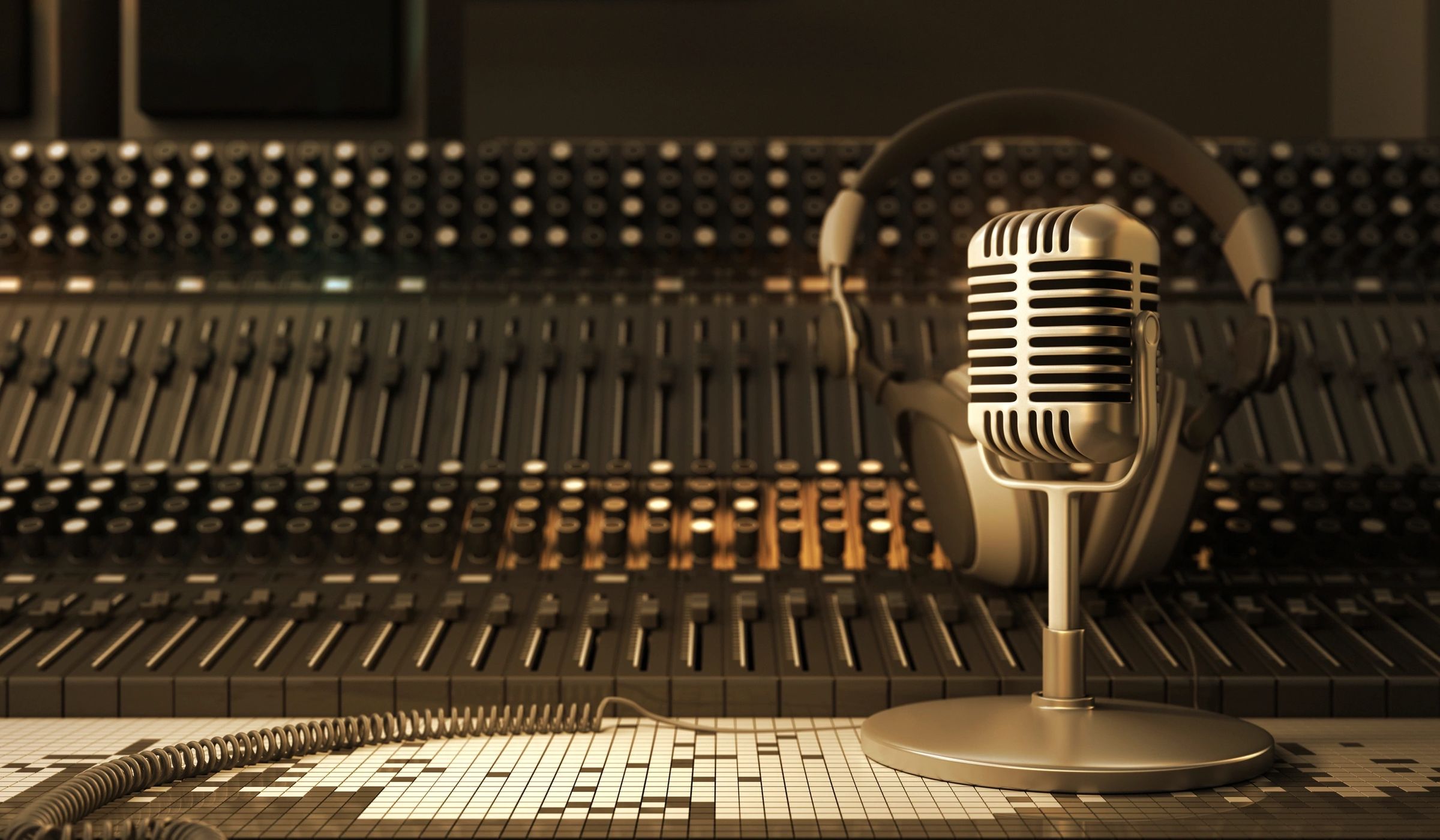 Mixing-studio-radio-microphone